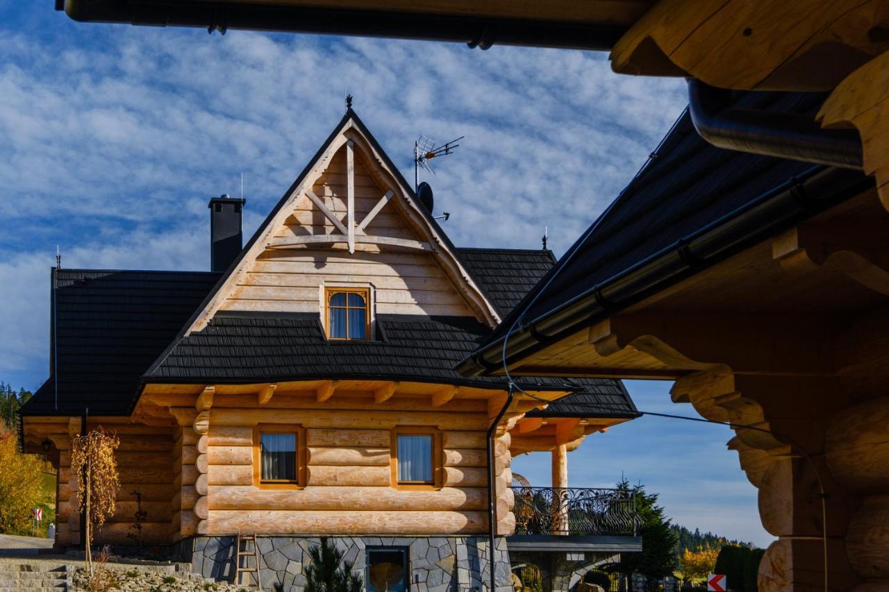 Boska Osada Villa ชาร์นาโกรา ภายนอก รูปภาพ