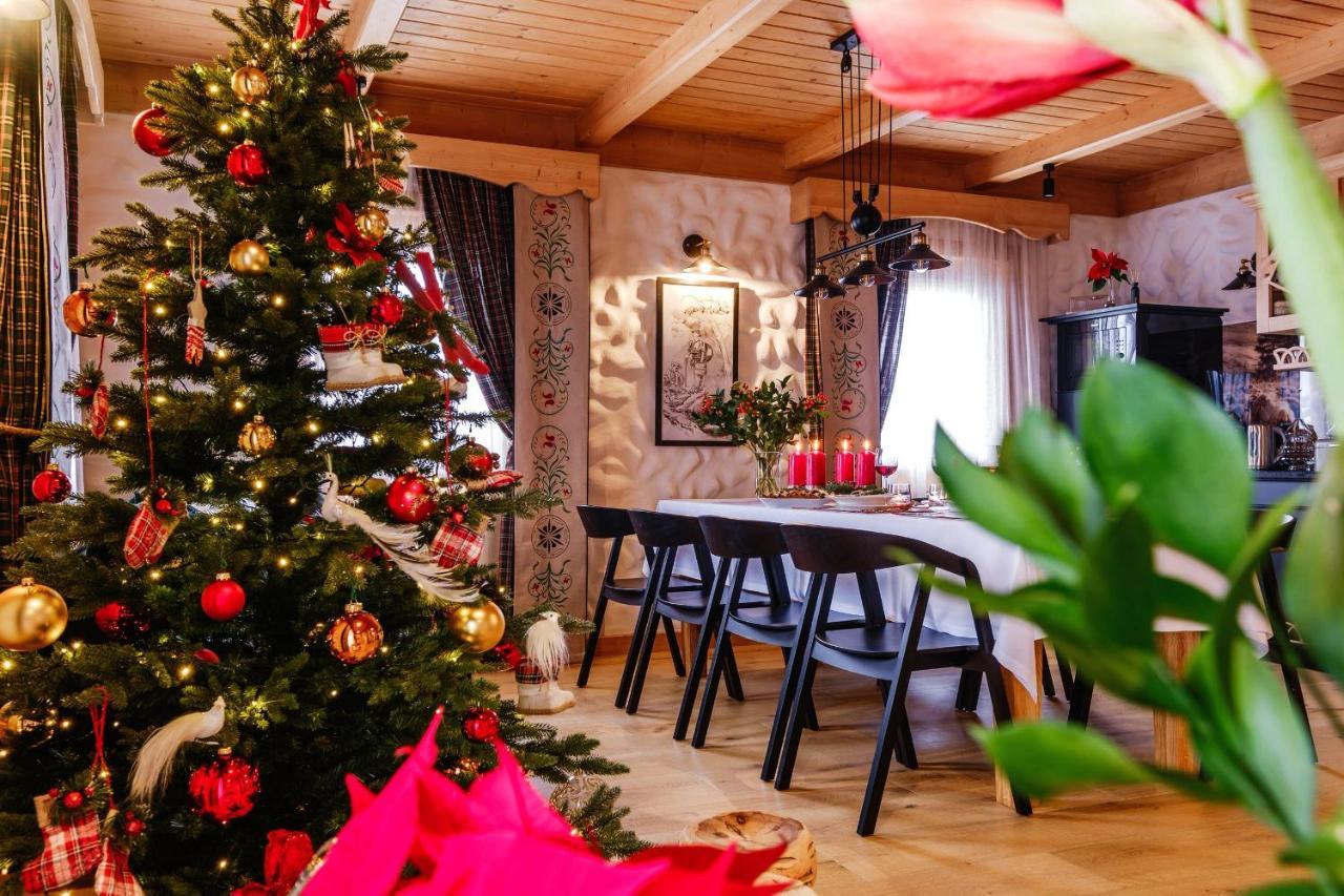 Boska Osada Villa ชาร์นาโกรา ภายนอก รูปภาพ