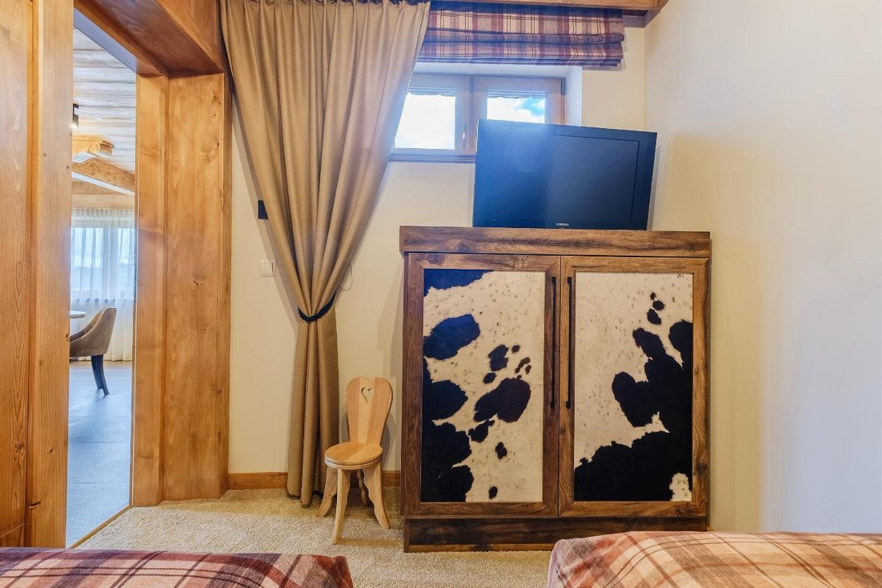 Boska Osada Villa ชาร์นาโกรา ภายนอก รูปภาพ